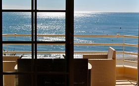 Apartamento Frente Al Mar,Primera Linea De Playa